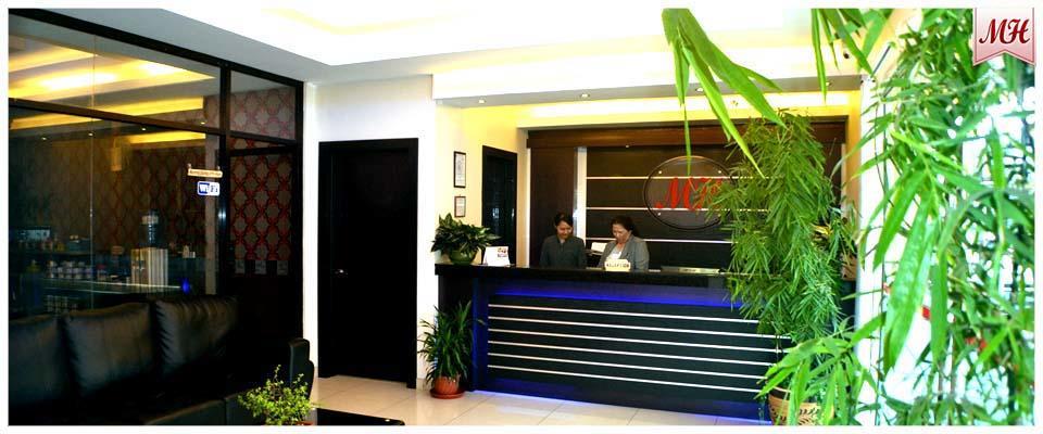 Maya Hotel Lahad Datu Exteriör bild